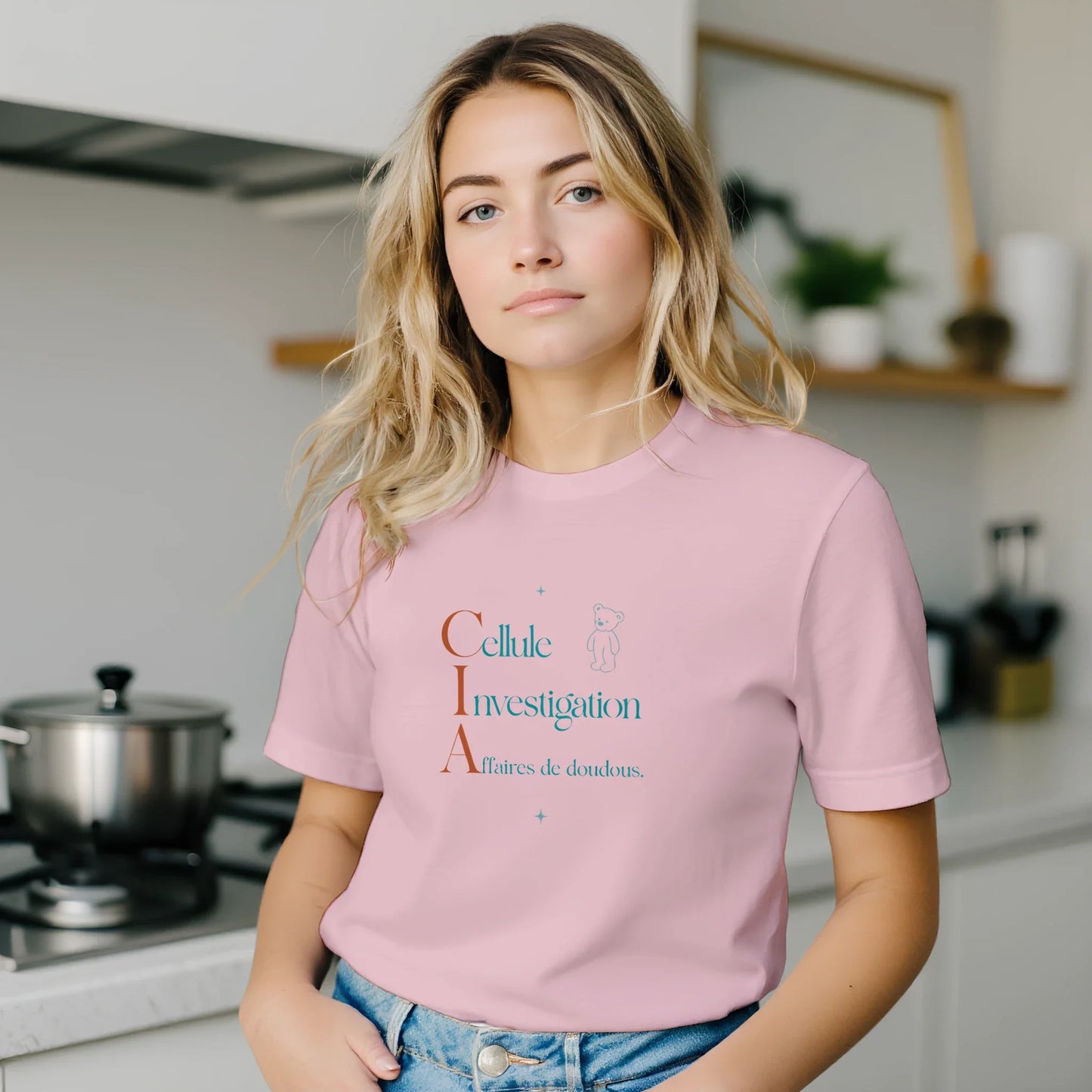 T-shirt cadeau ATSEM « CIA - Cellule d'Investigation d'Affaires de Doudous » : visuel 4, Plus qu'un Merci