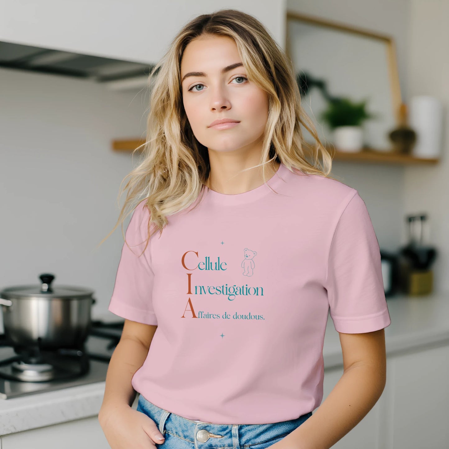 T-shirt cadeau nounou « CIA - Cellule d'Investigation des Affaires de Doudous » : visuel 4, Plus qu'un Merci